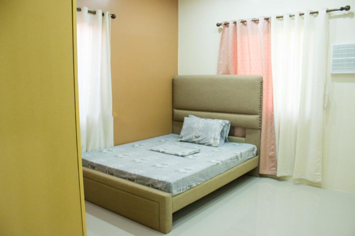 4BR House in Batangas City, FREE Wifi + Netflix - Housity