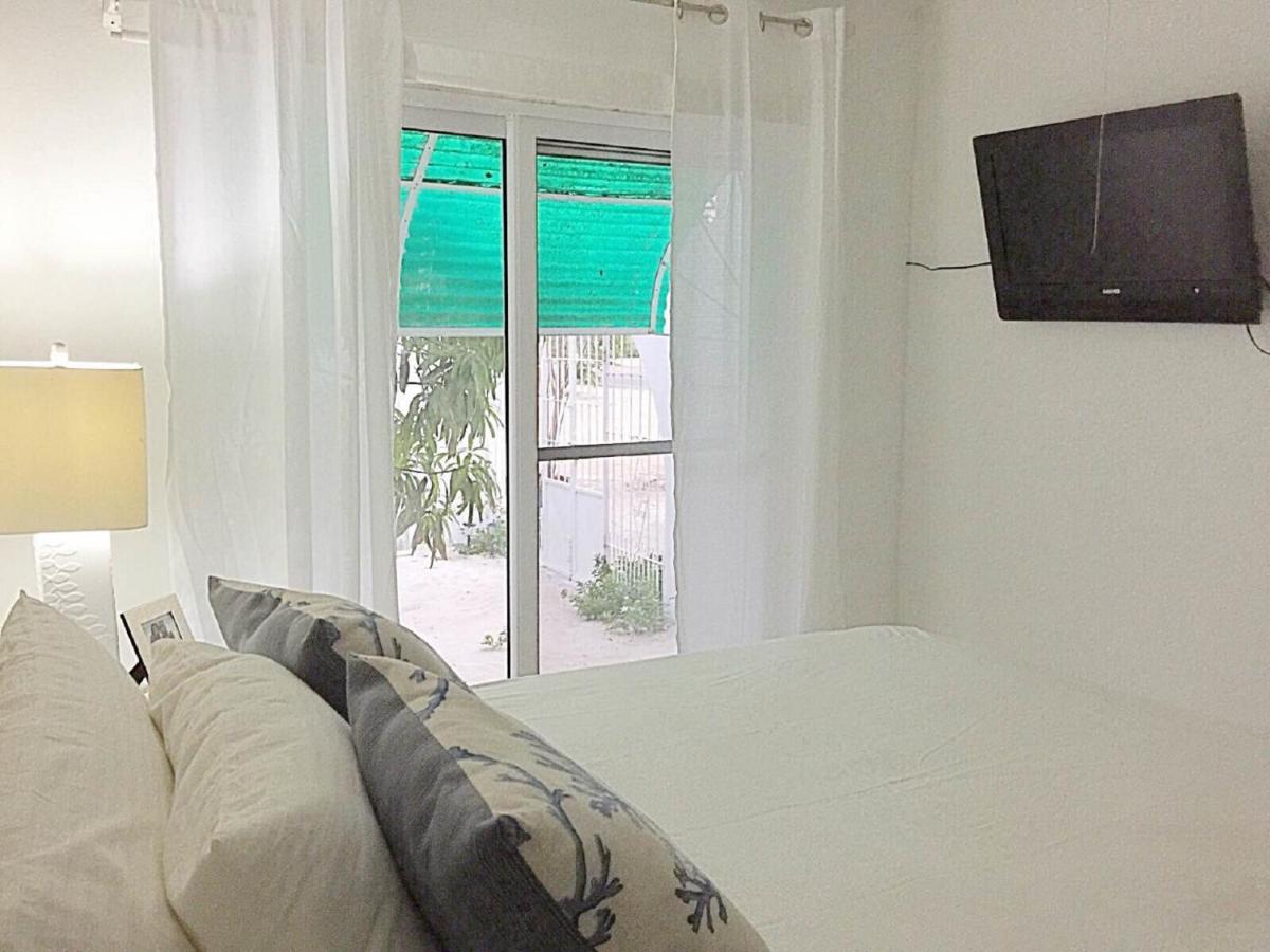 Ali sml B Beach Front Honeymoon - Housity