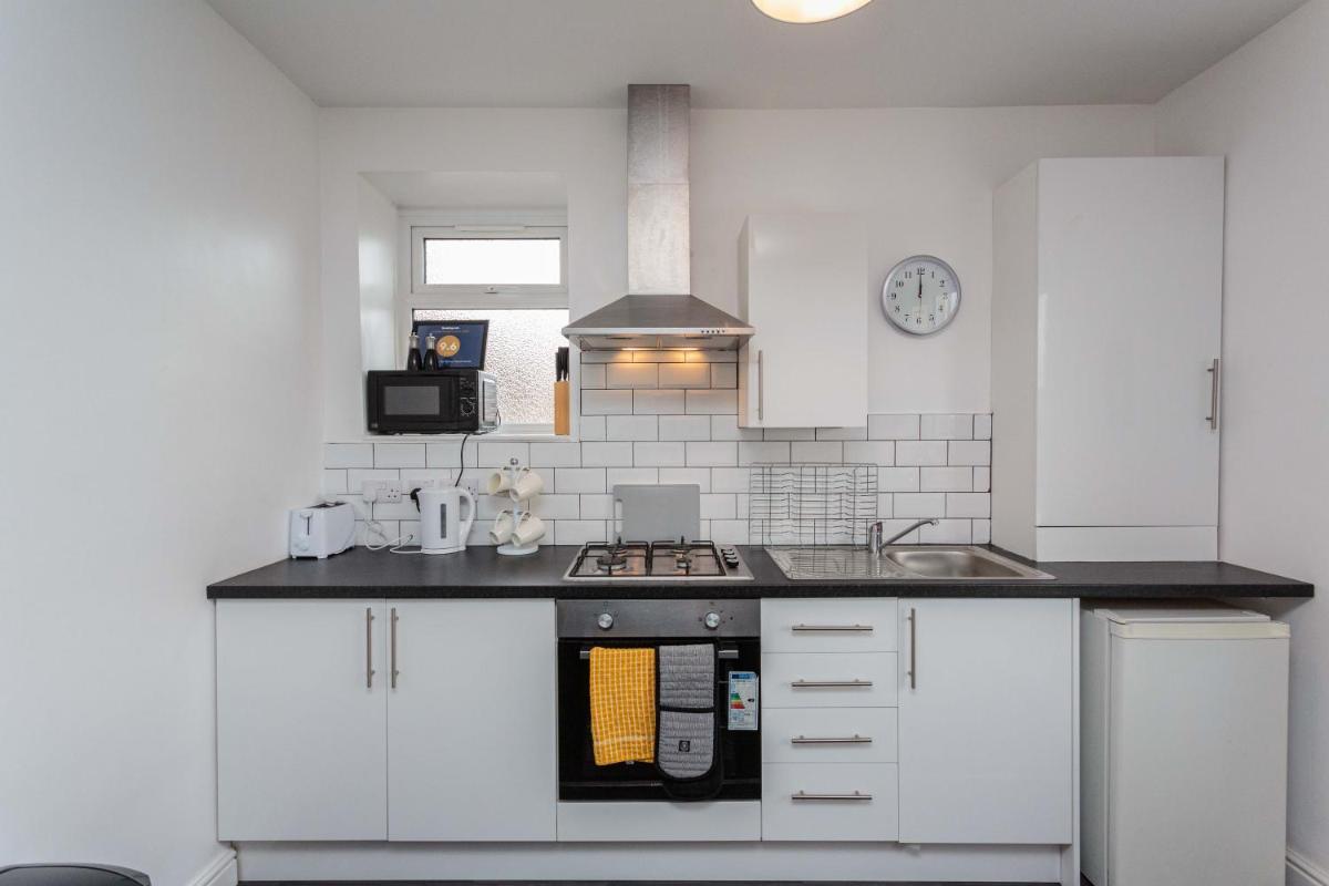 Cherry Property - Pineapple Suite - Housity