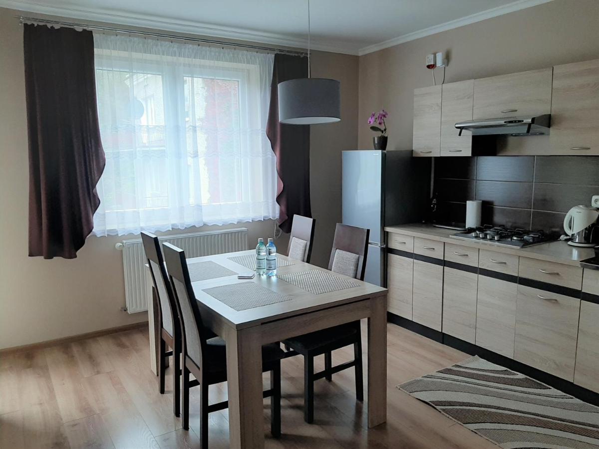 Apartamenty ,,Trzy Sosny'' Rymanów-Zdrój - Housity