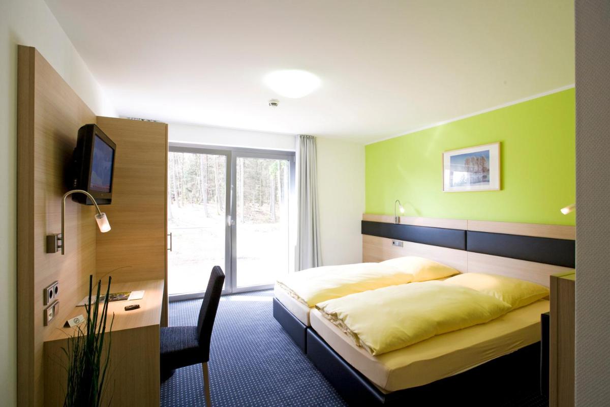 Hotel und Kongresszentrum Wanderath - Housity