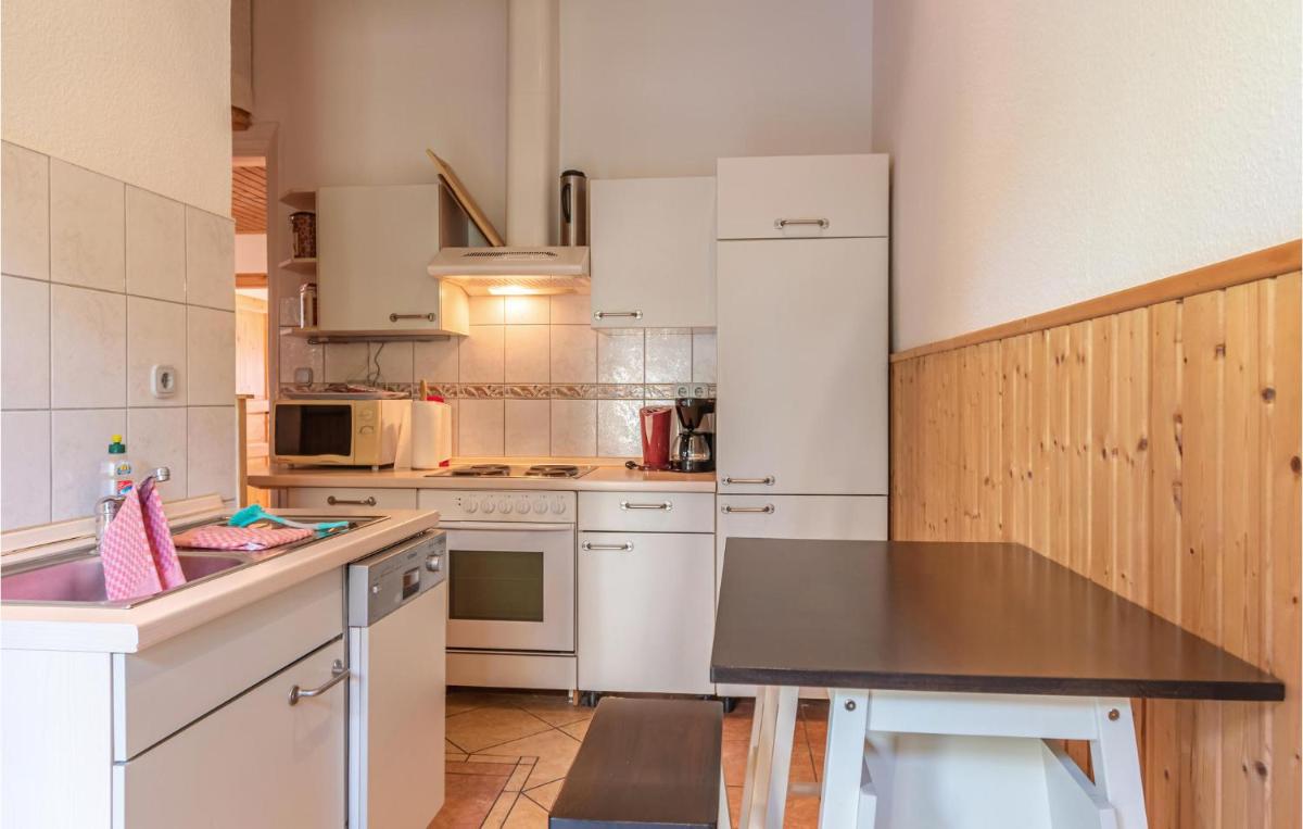 Lovely Apartment In Trennewurth - Housity