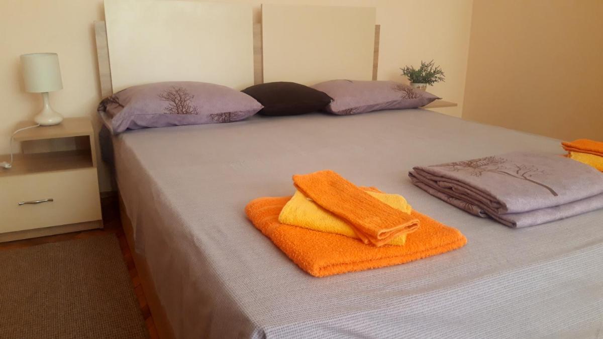 Central Apartment - Housity