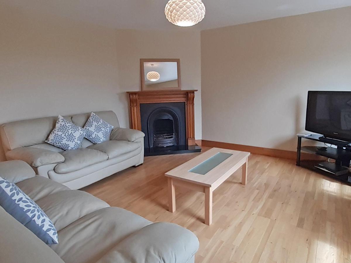 Sea View Holiday Home by Trident Holiday Homes - Housity