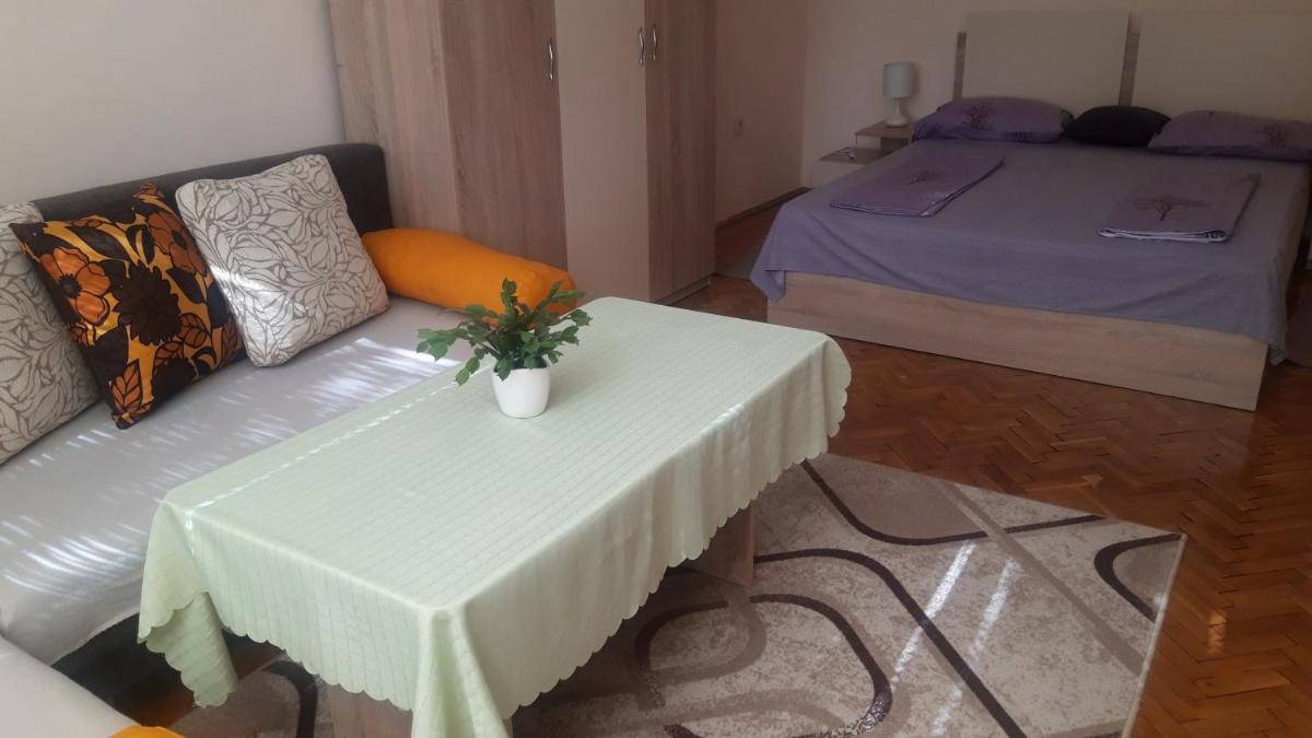Central Apartment - Housity