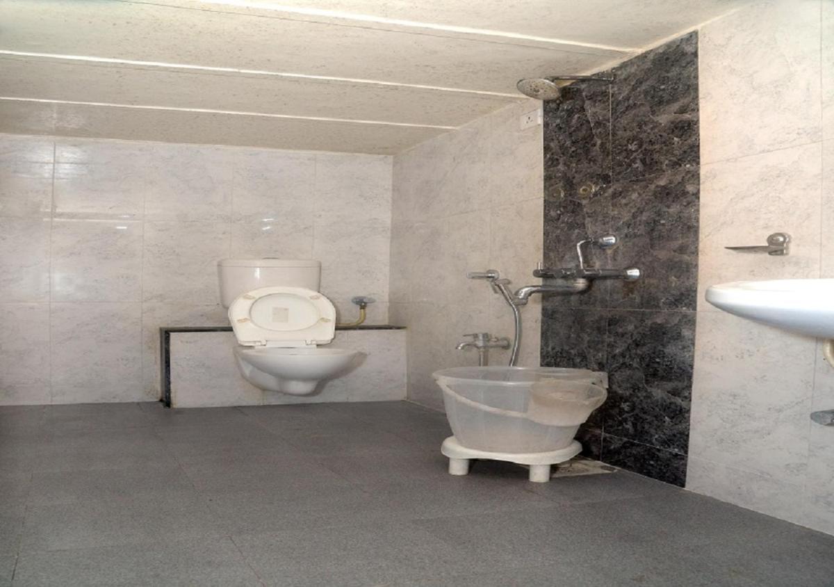 Hotel Radhika Pune - Housity