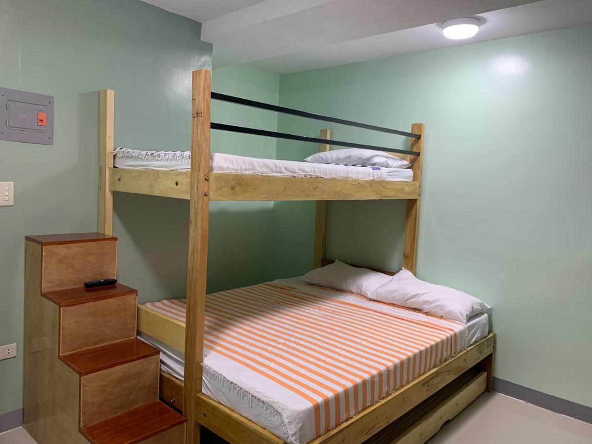 Suitetrails - Beinte Singko de Marso Apartments