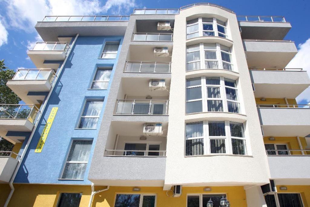 Sofia Apartments in Sunny Residence - Hizvo