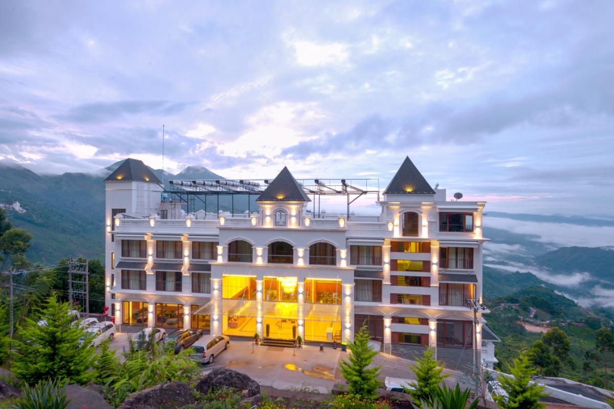 Suitetrails - Amber Dale Luxury Hotel & Spa, Munnar