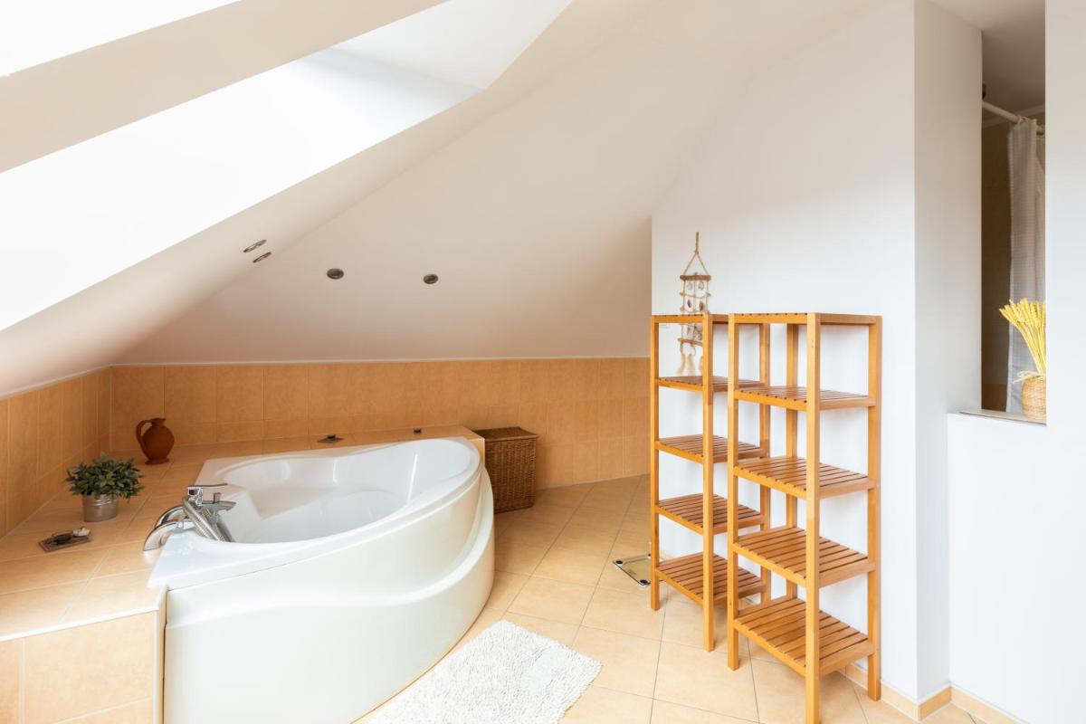 Landhaus mit Garten - Housity