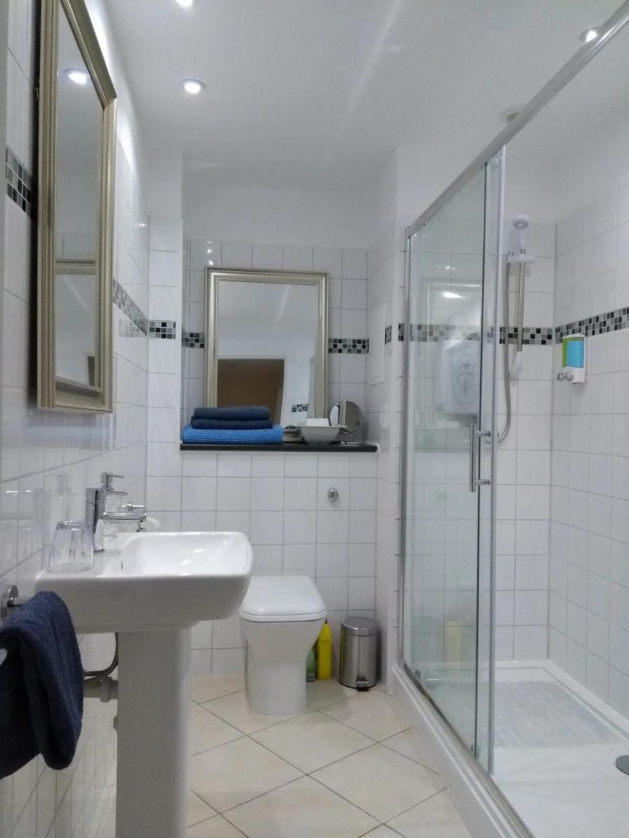 Loch Ness Apartments - Housity
