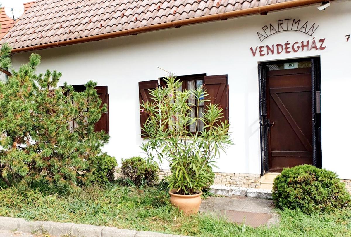 Gyöngyvendégház - Housity