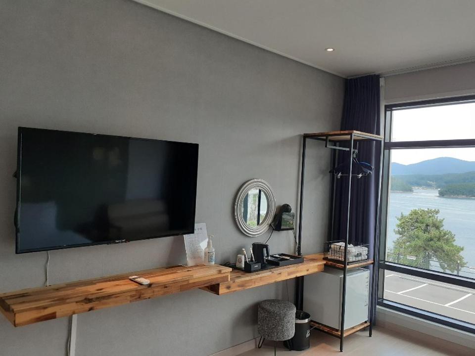 Tongyeong Bridge Hotel - Housity