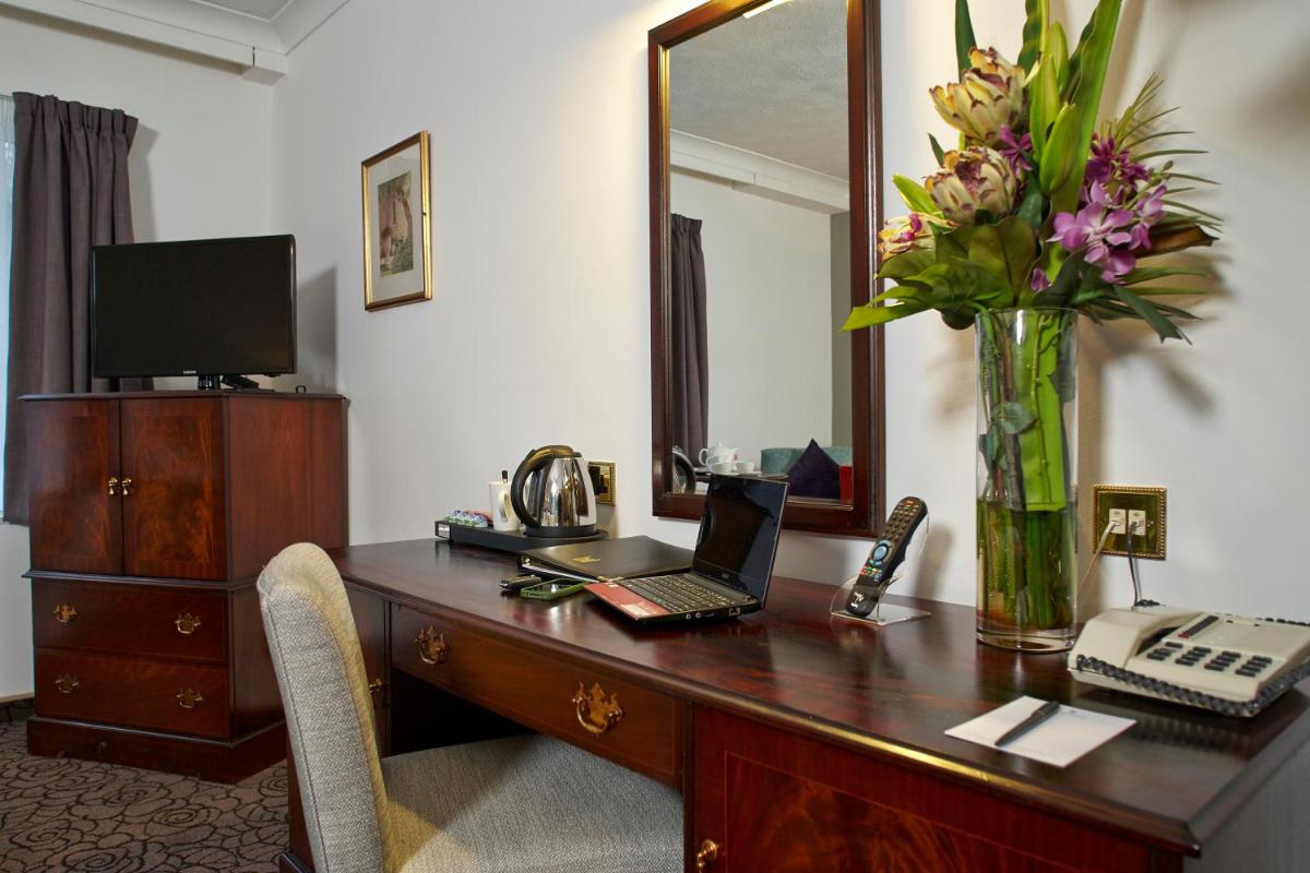 Copthorne Hotel London Gatwick - Housity