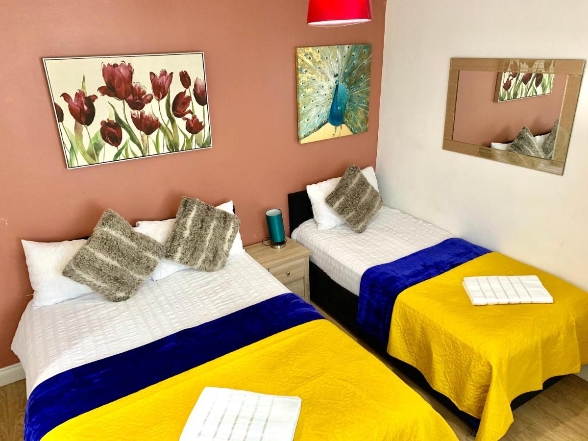 London Luxury Ensuite Apartment - Housity