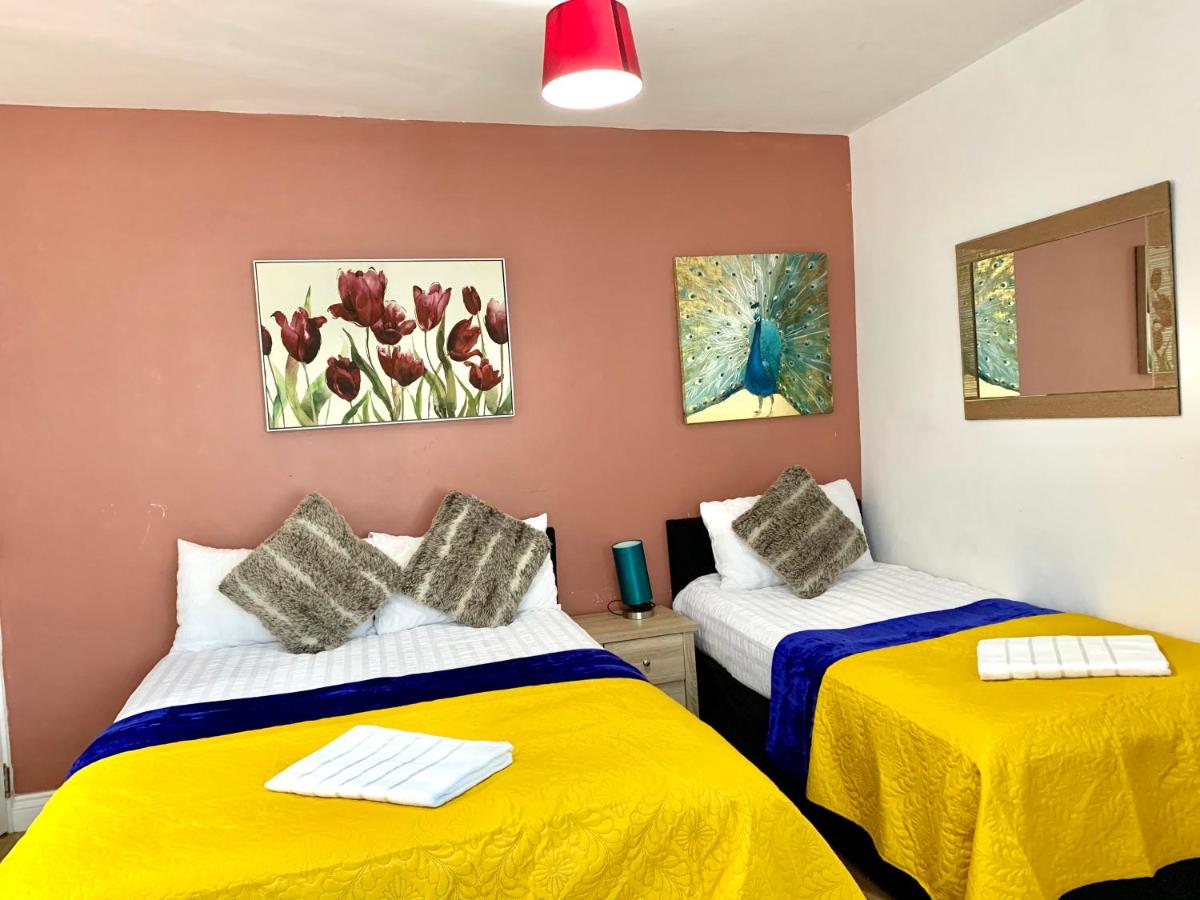 London Luxury Ensuite Apartment - Housity