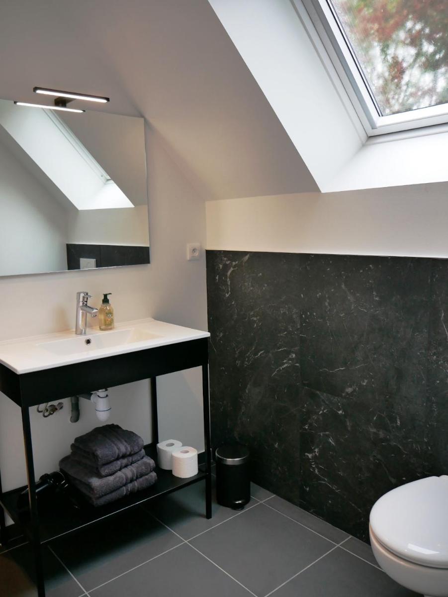 KastellRen - Rennes - Grand parking privé - Housity