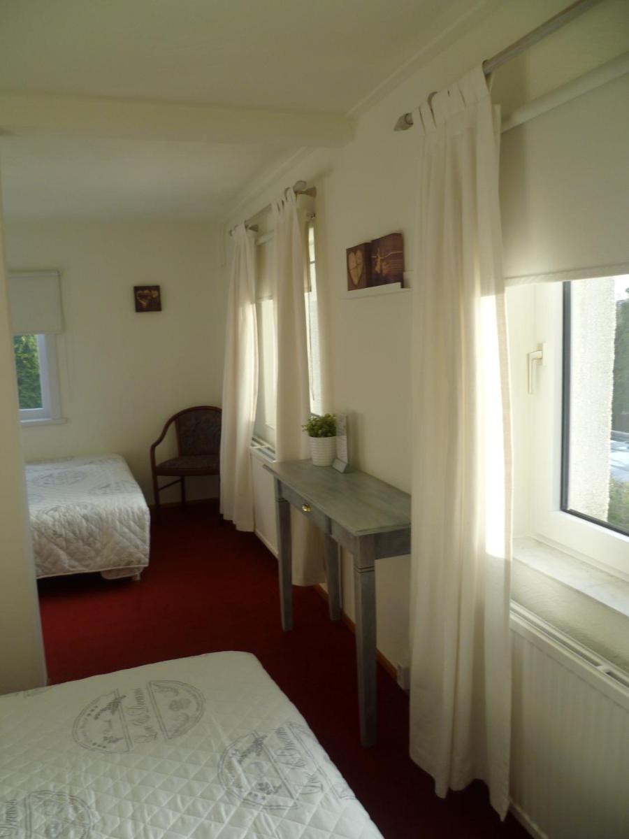 Hotel Pension Oranje - Housity