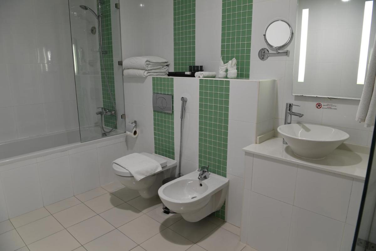 Gulf Suites Hotel Amwaj - Housity
