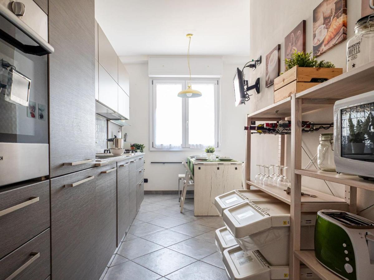 Suitetrails - The Best Rent - Modern two rooms apartment with balcony