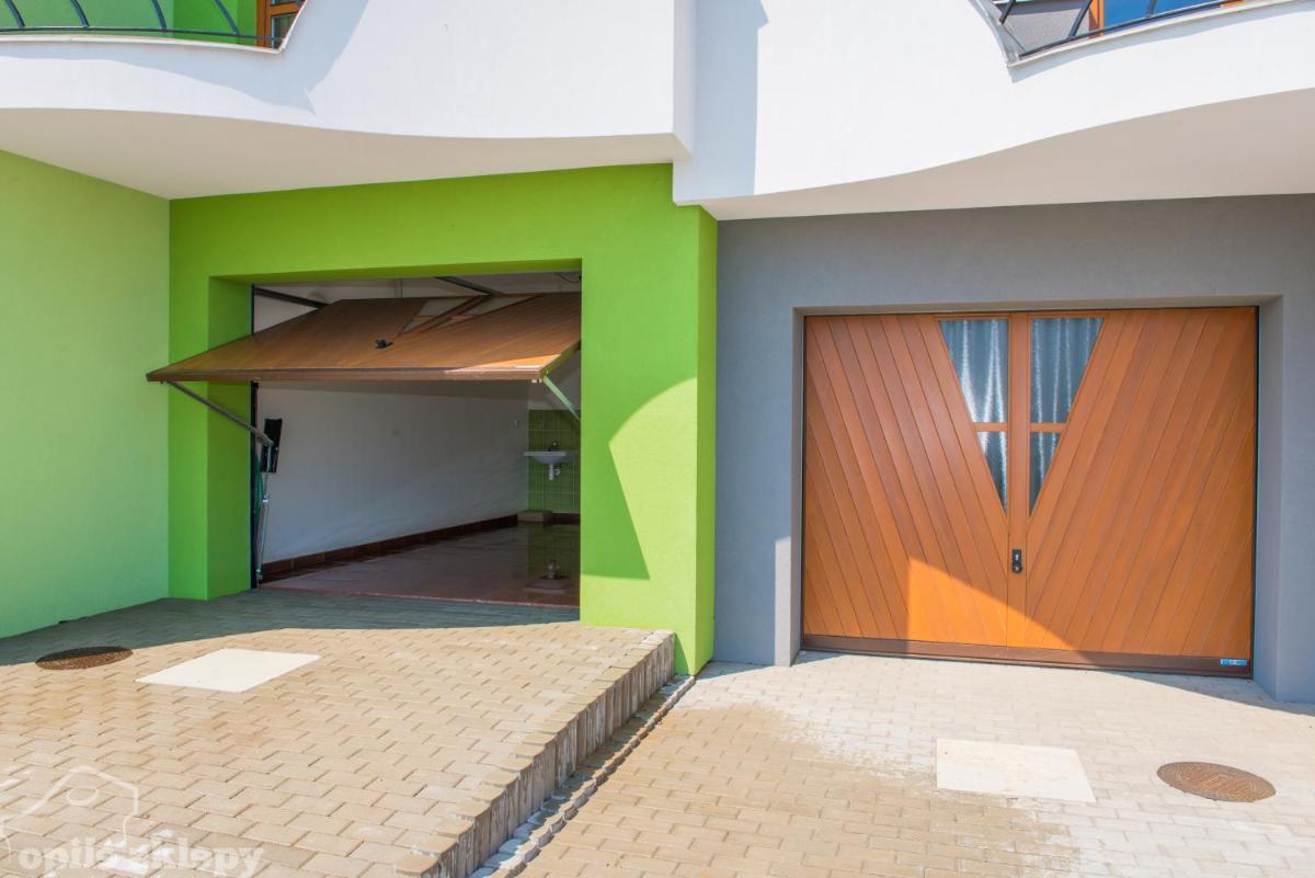 Opilé Sklepy - Housity