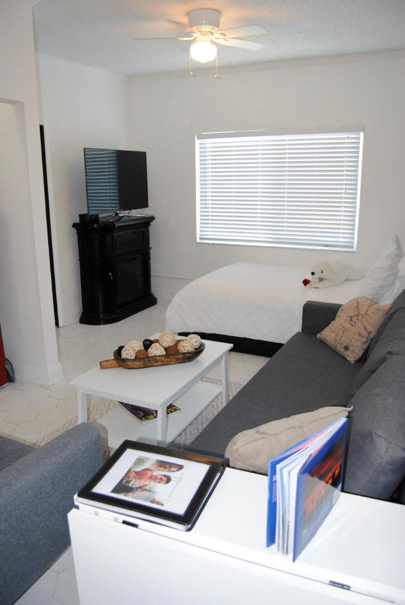 Miami Cottage - Location, Location, Location! - Housity
