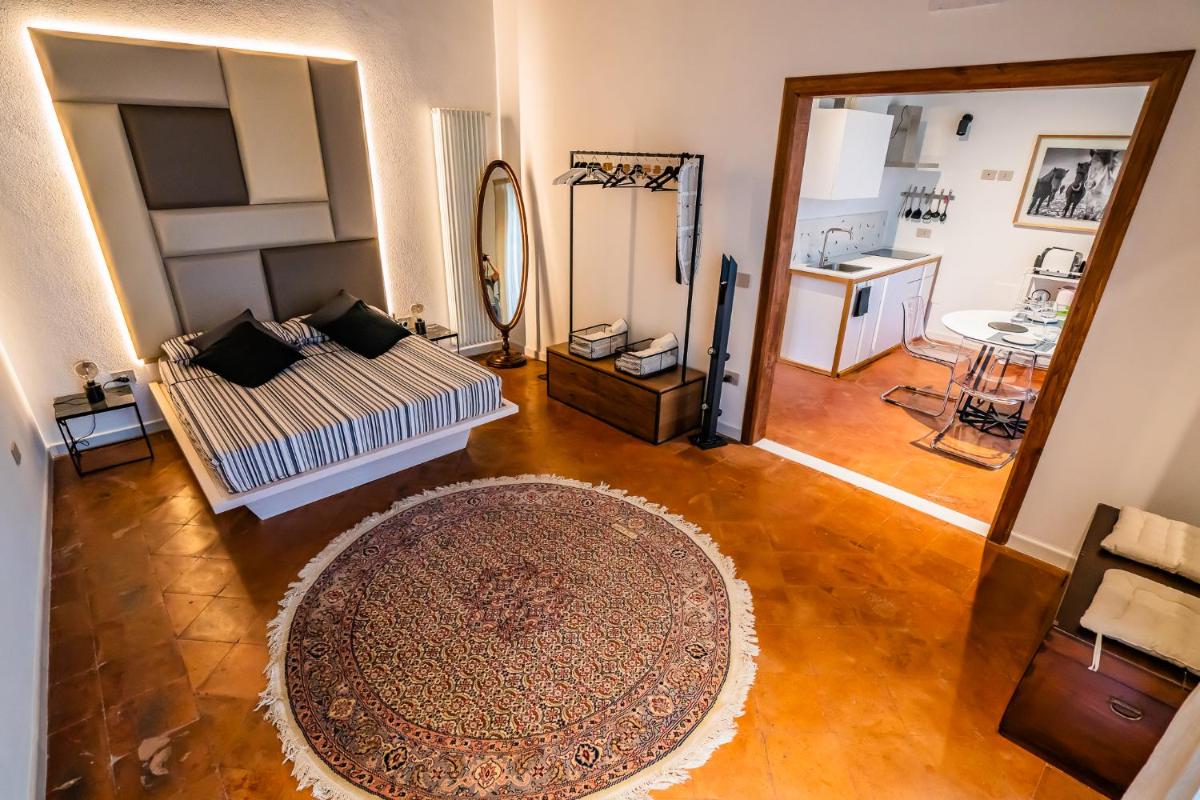 Vinto House Salerno Old Town - Housity