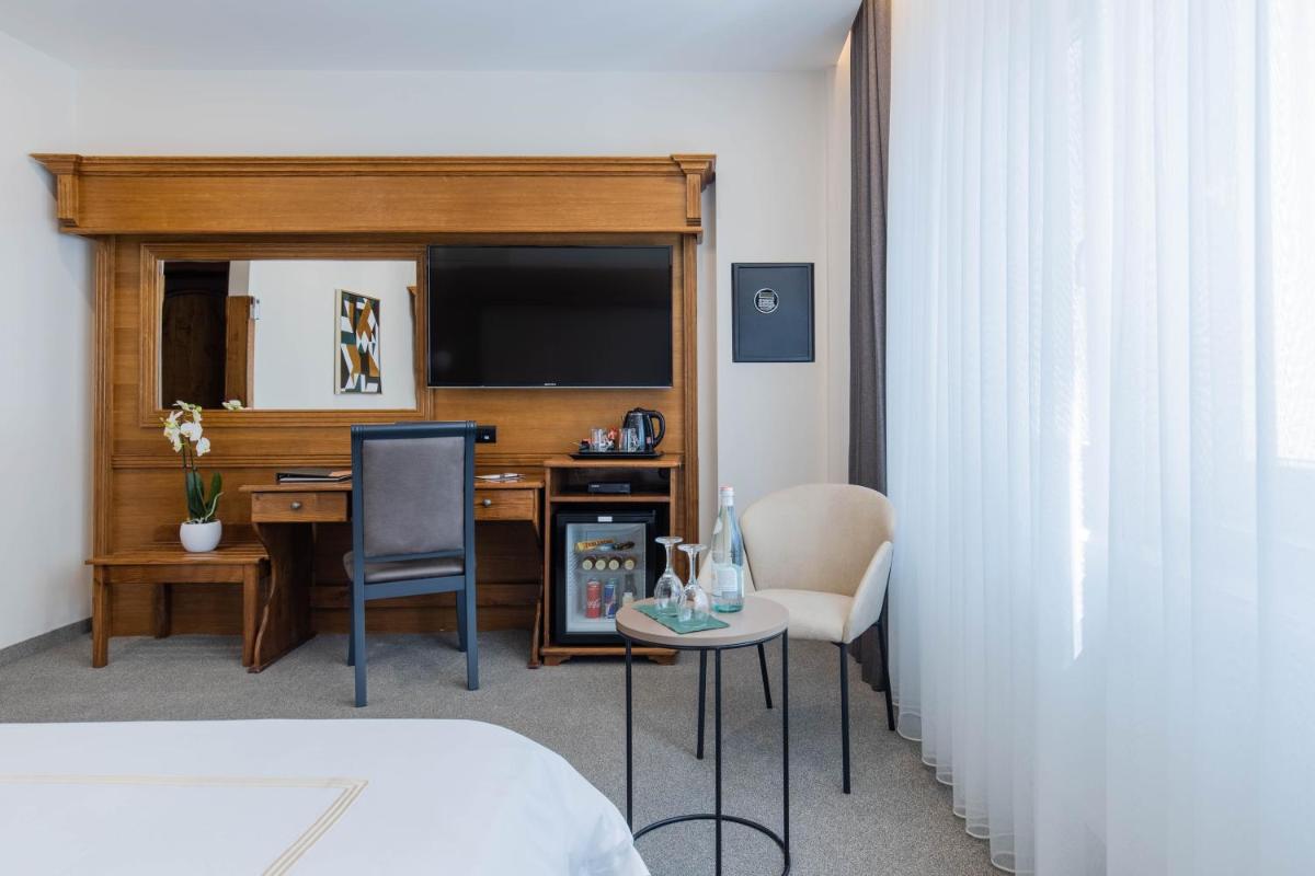 Hotel Afa - Housity