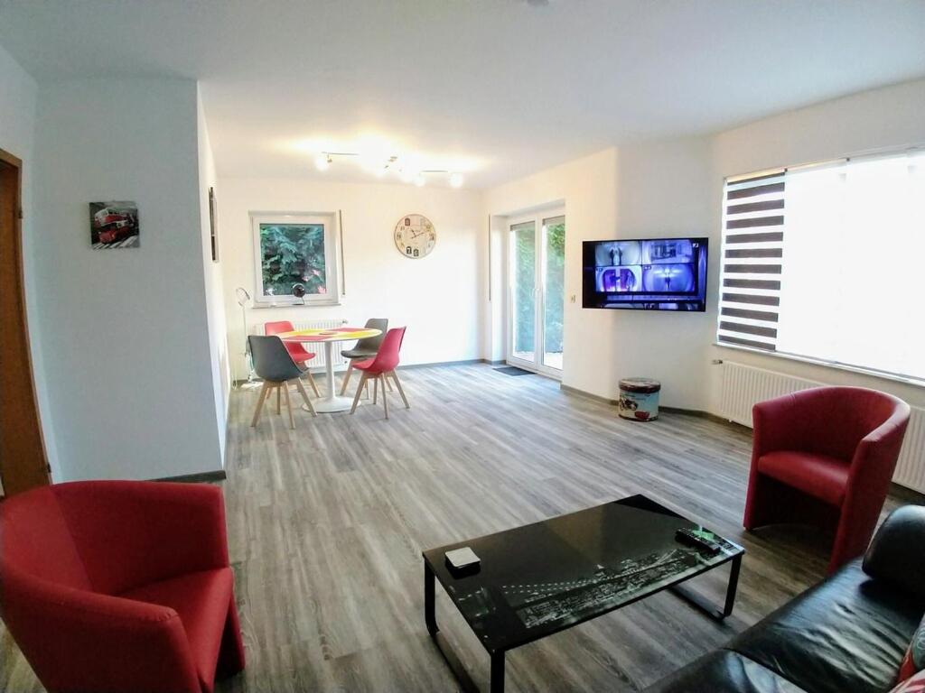 EXKLUSIVE Ferienwohnung mit Terasse und Garten in Einbeck, Zentrum! NEU!! - Housity