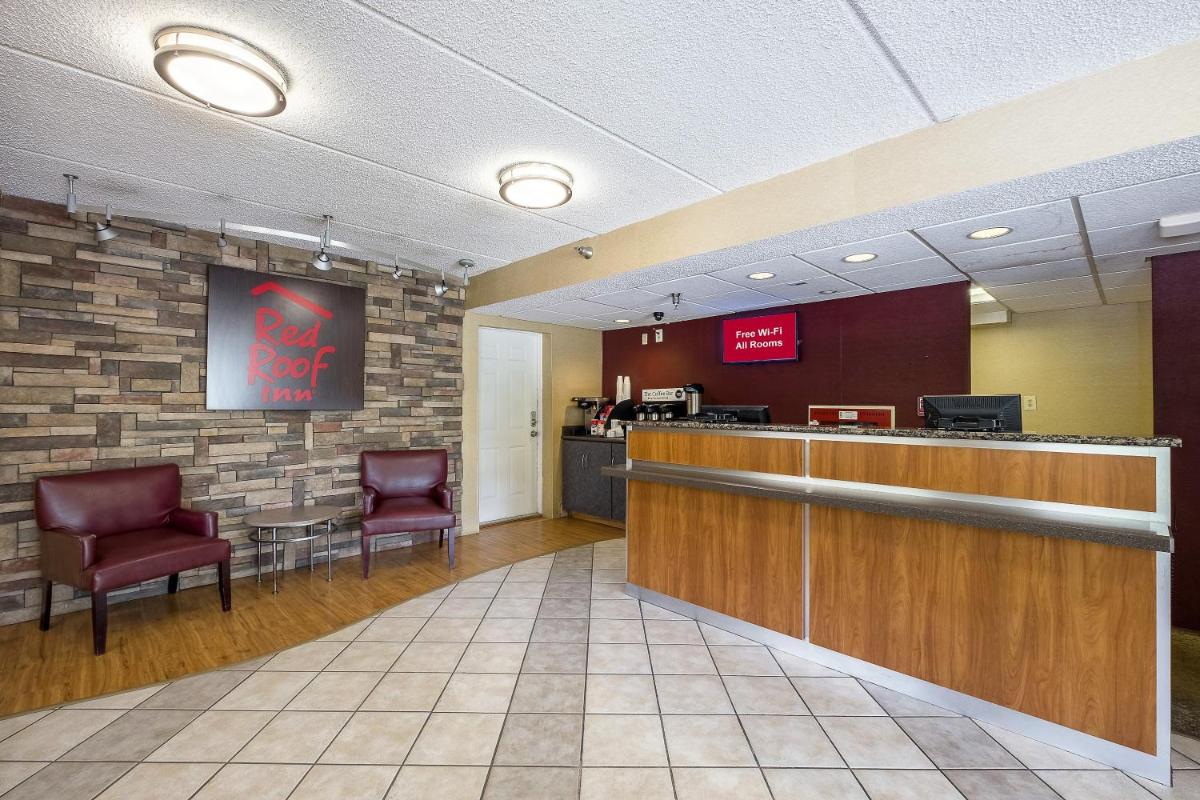 Red Roof Inn Tampa - Brandon - Housity
