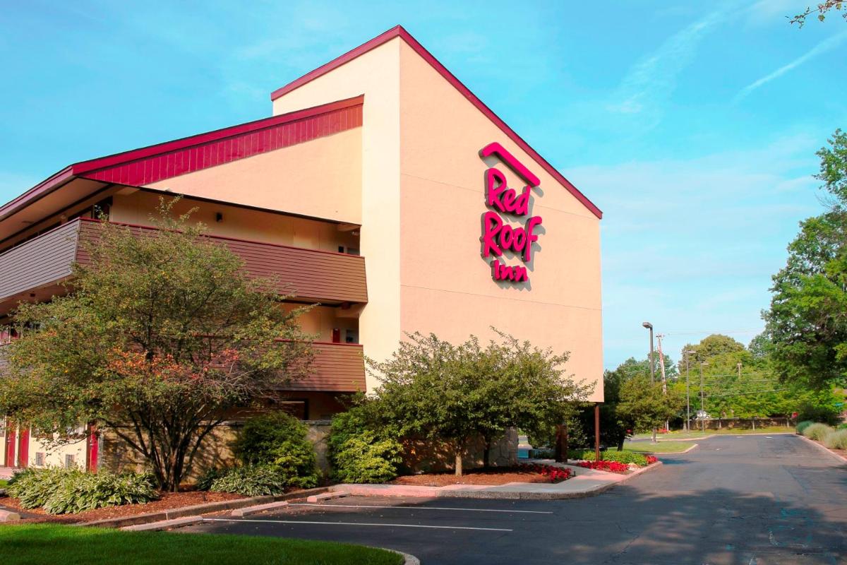 Red Roof Inn Philadelphia - Oxford Valley - Housity