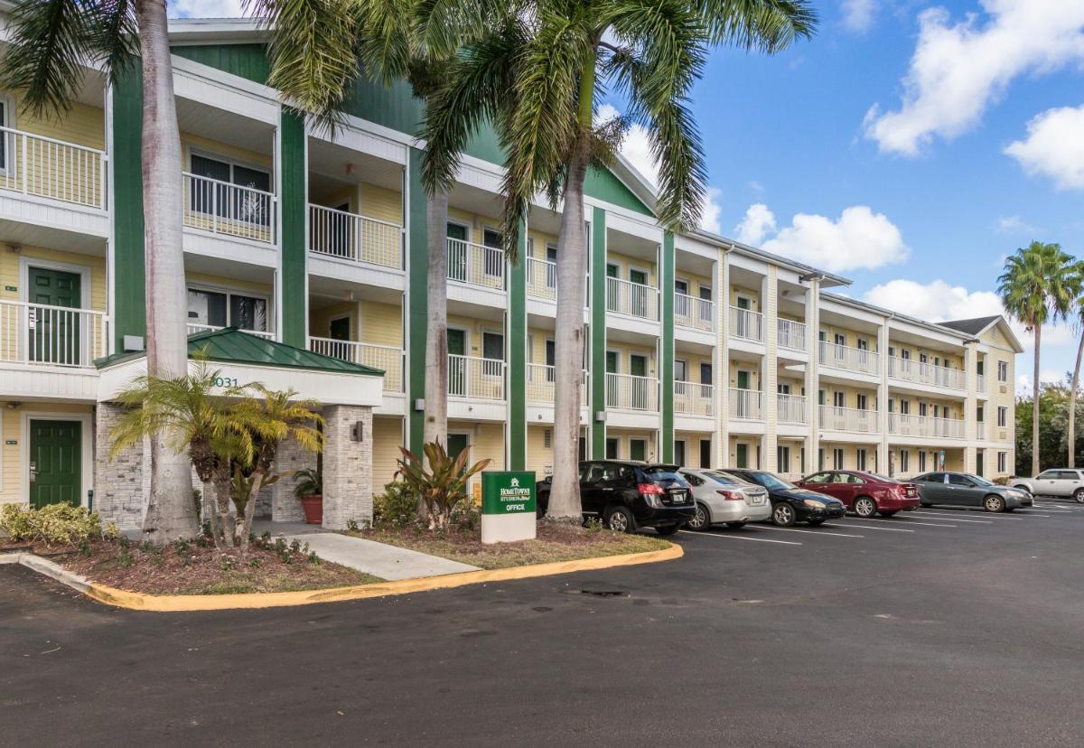 HomeTowne Studios by Red Roof Fort Lauderdale - Housity