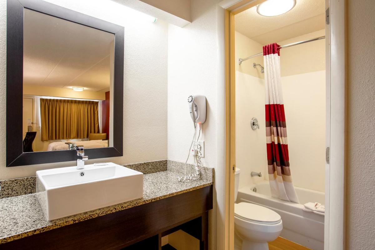 Red Roof Inn PLUS+ Washington DC - Manassas - Hizvo