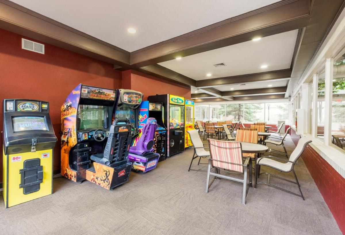 Red Roof Inn PLUS+ South Deerfield - Amherst - Housity
