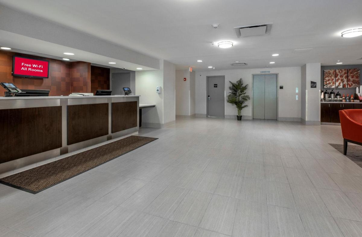 Suitetrails - Red Roof Inn PLUS Boston - Mansfield - Foxboro
