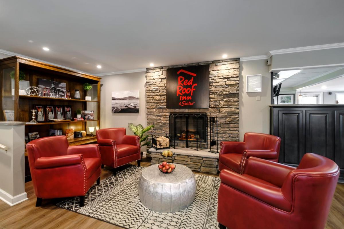 Red Roof Inn and Suites Herkimer - Housity