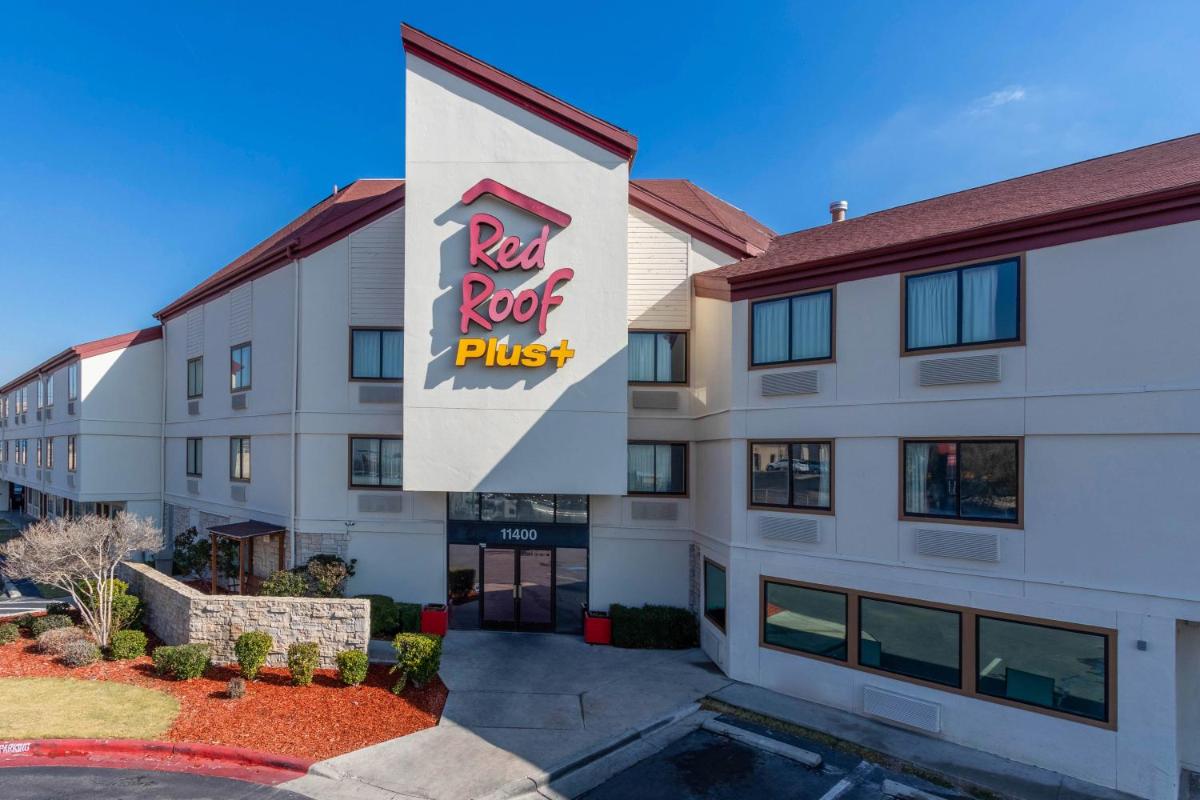 Red Roof Inn PLUS+ El Paso East - Housity