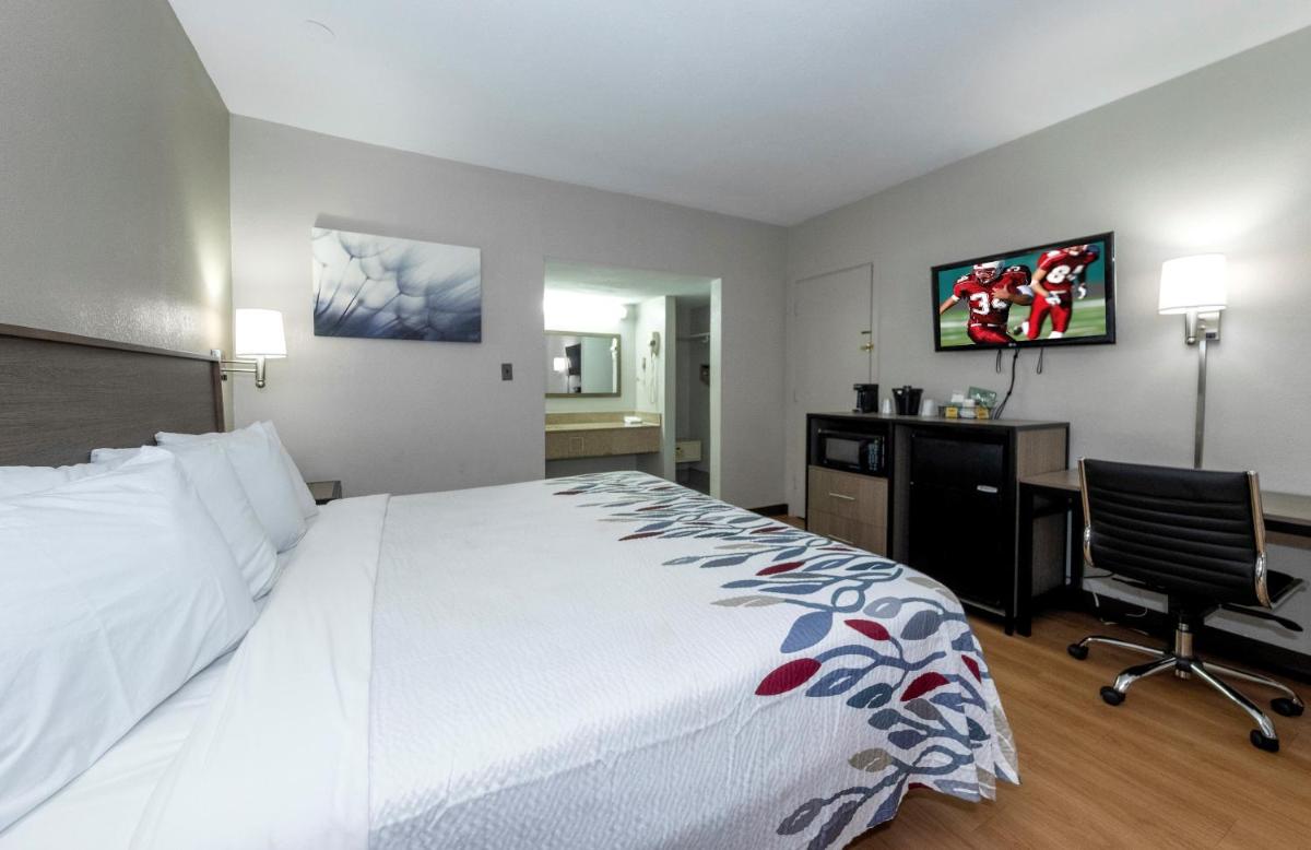 Red Roof Inn Petersburg - Fort Lee - Housity