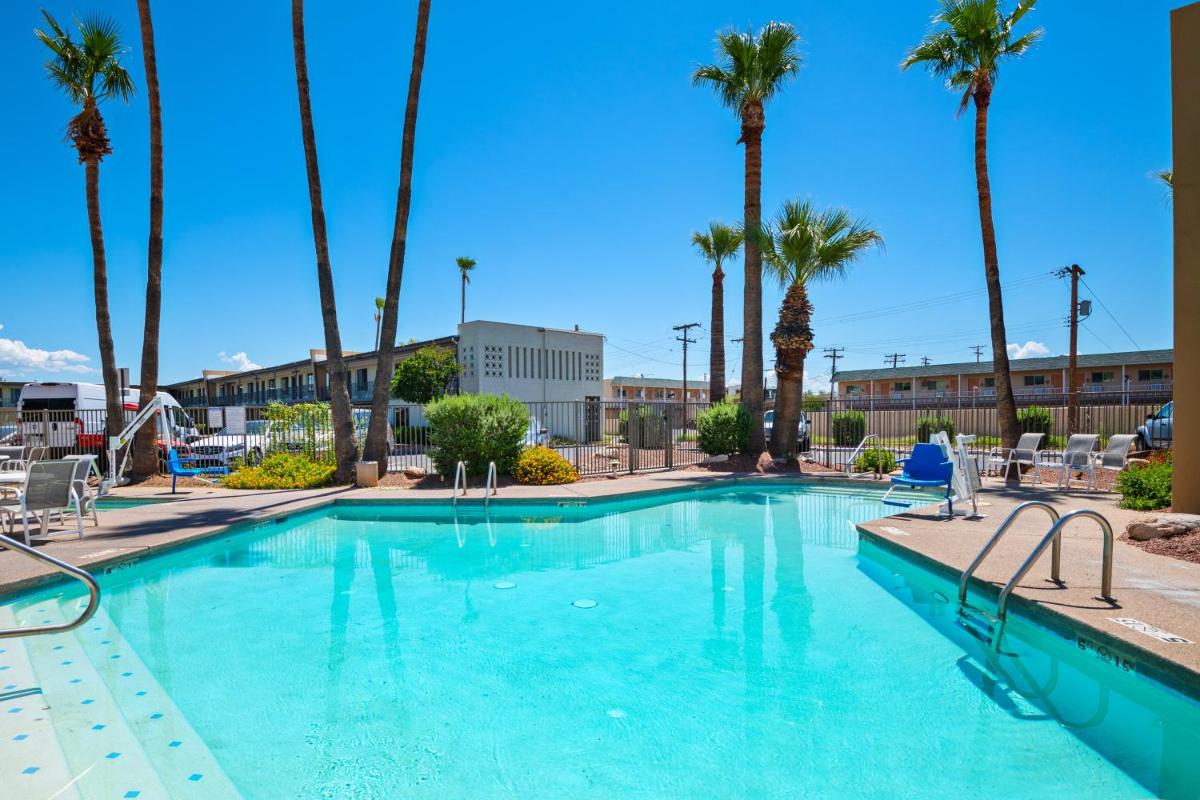 Red Roof Inn Tucson Downtown - University - Housity