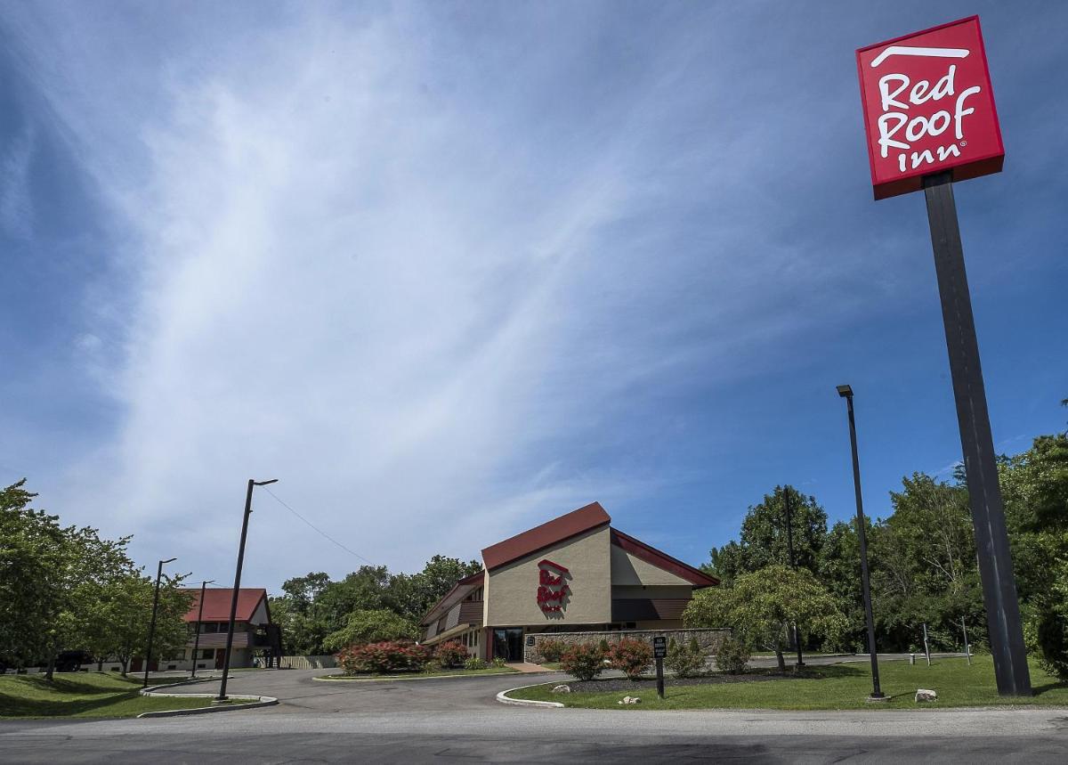 Red Roof Inn Cincinnati East - Beechmont - Housity