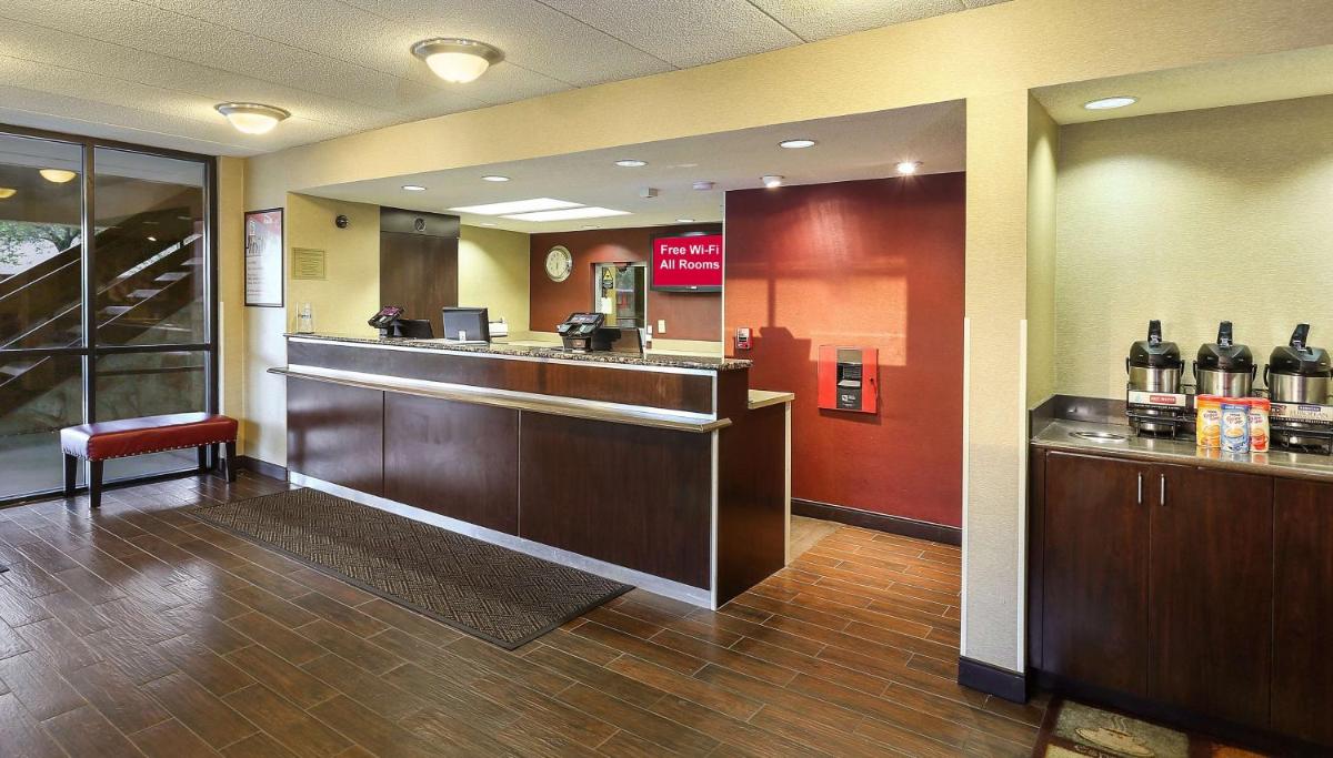Red Roof Inn PLUS+ Washington DC - Oxon Hill - Housity