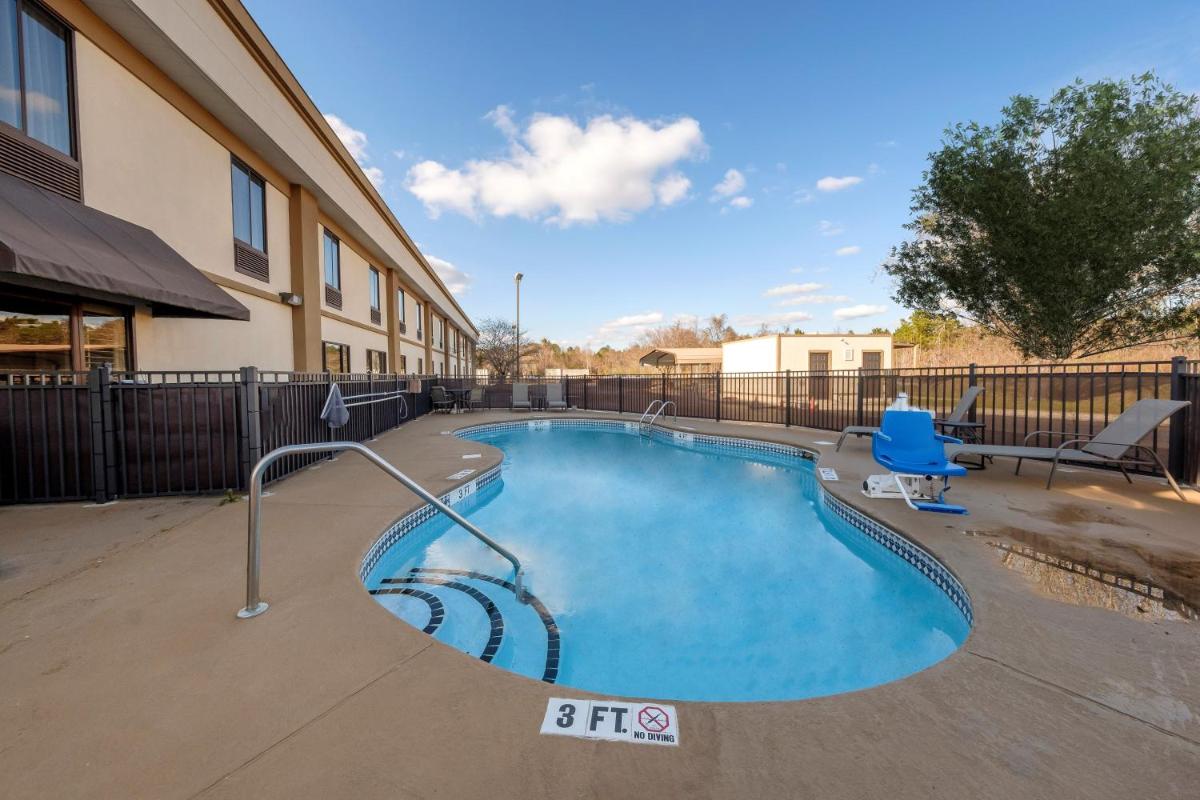 Red Roof Inn Yemassee - Housity