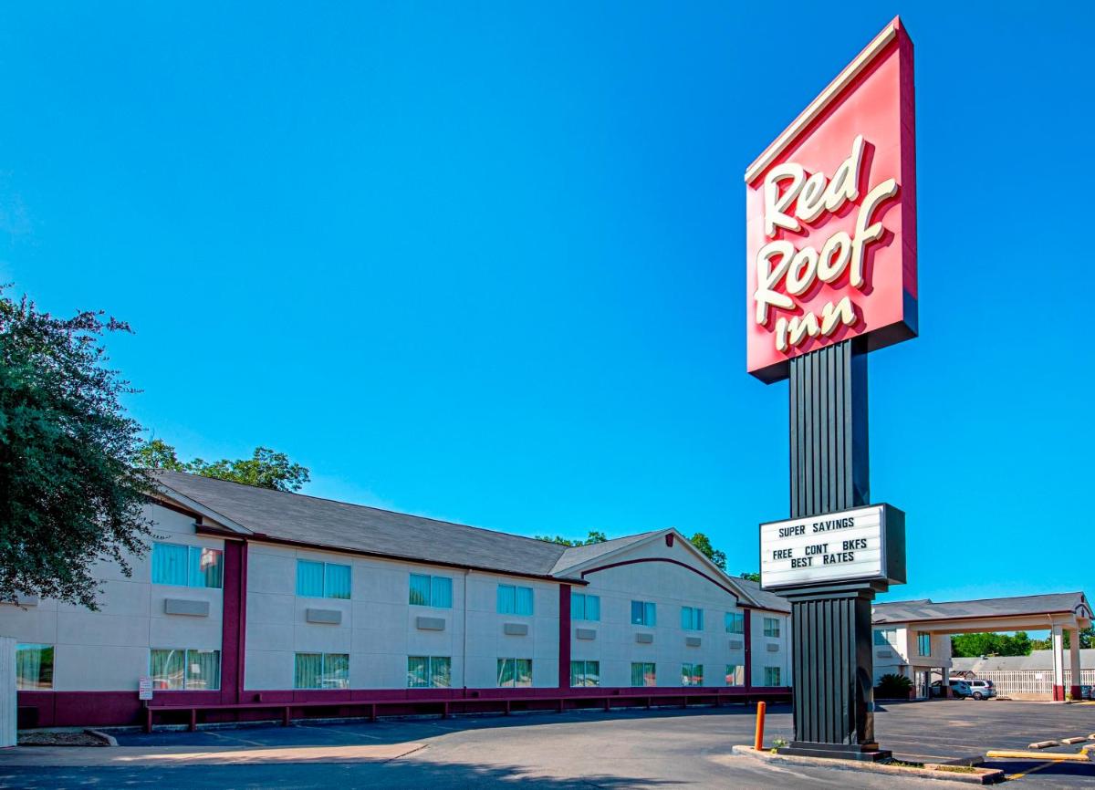Red Roof Inn San Marcos - Housity