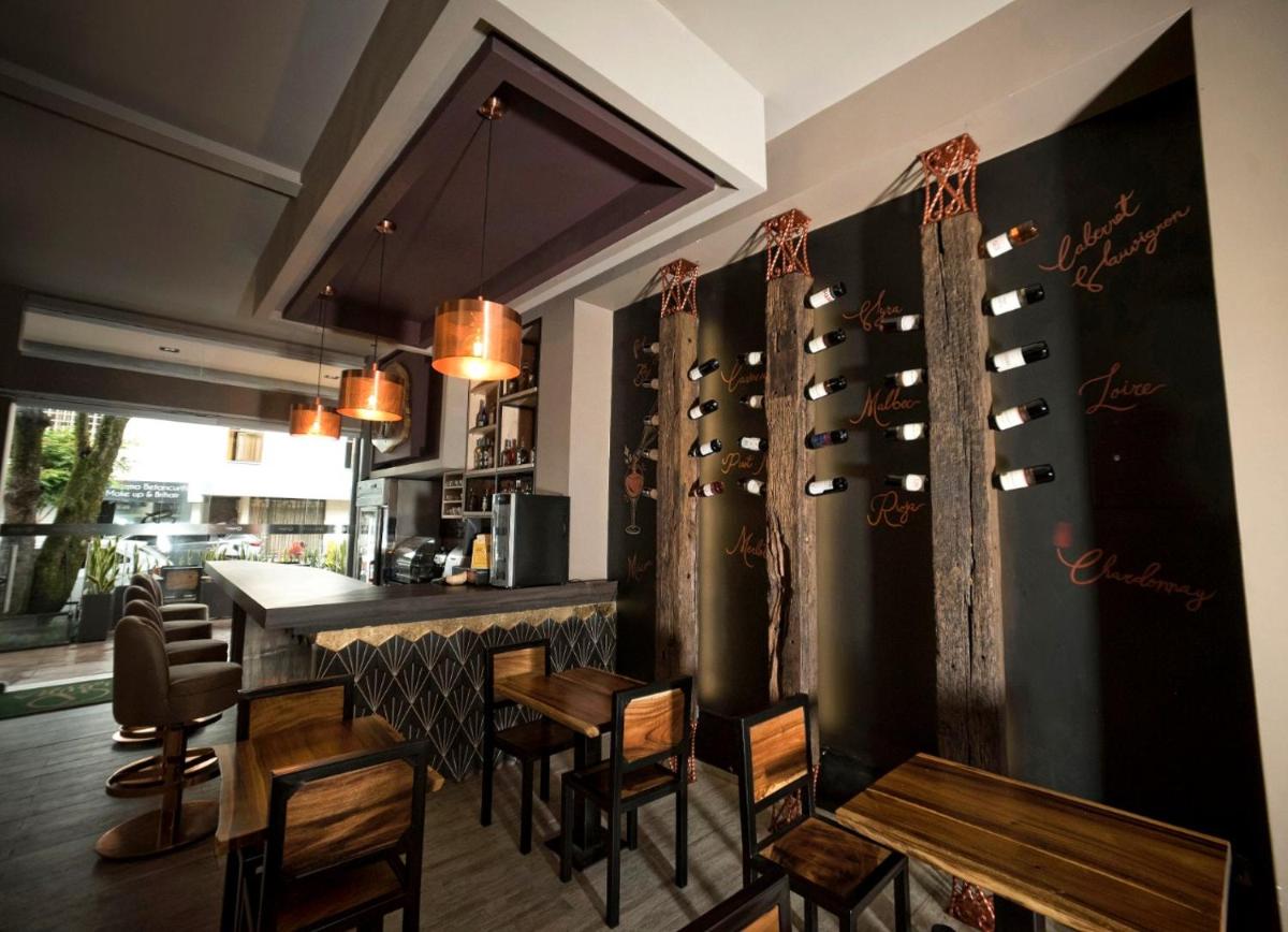 Albura Hotel - Housity