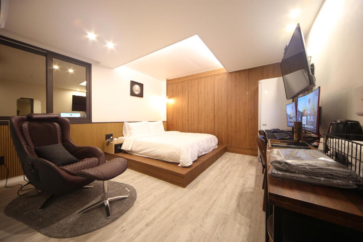 The Stone Bridge Hotel Sasang - Housity