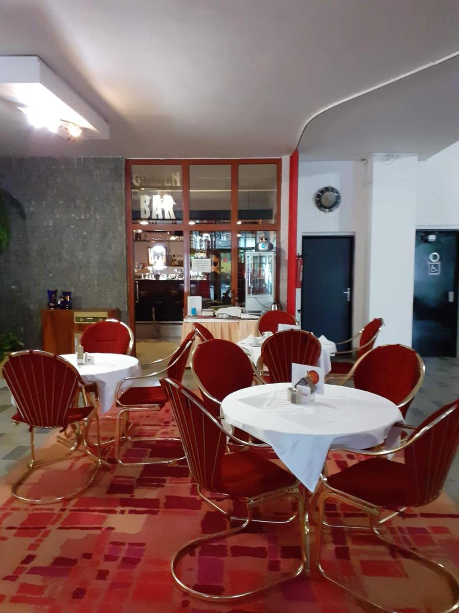 Hotel Apollo - Housity