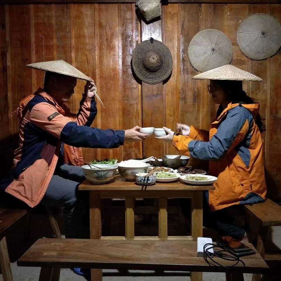 Lo Lo Homestay & Cafe Meo Vac - Housity