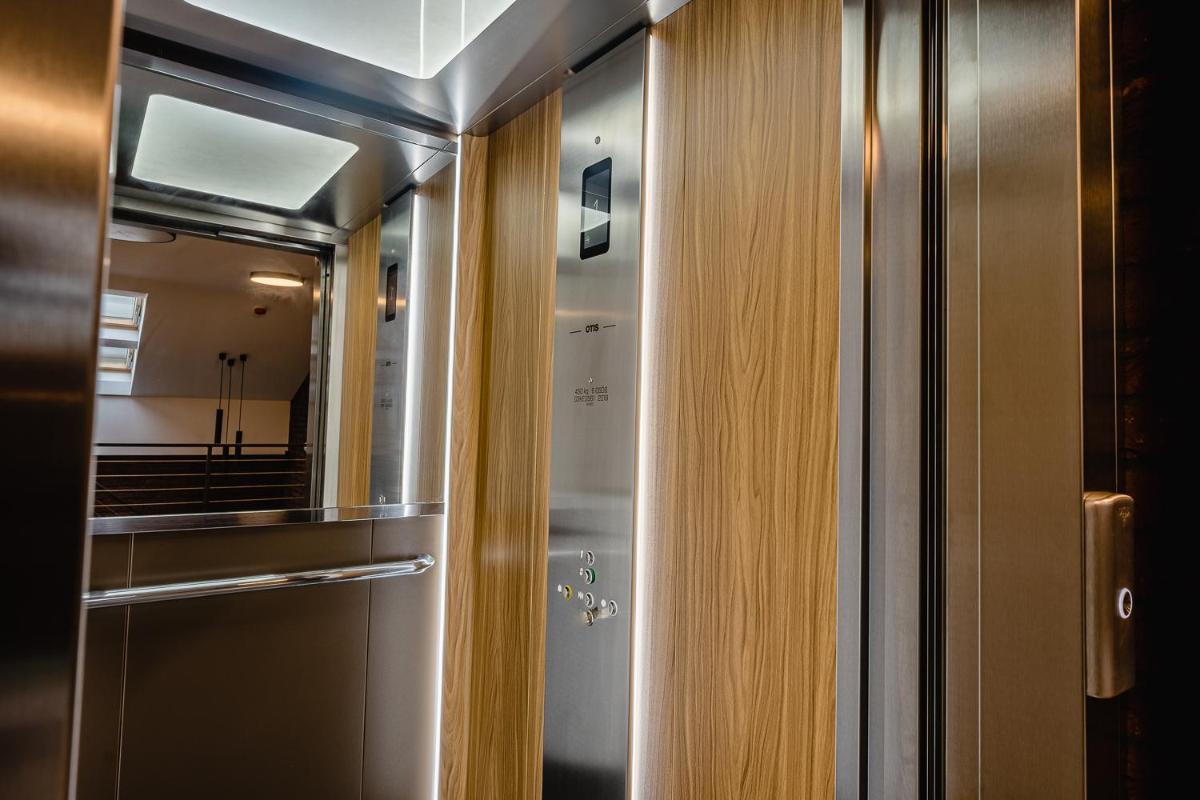Garni Hotel DOCK Bratislava - Hizvo
