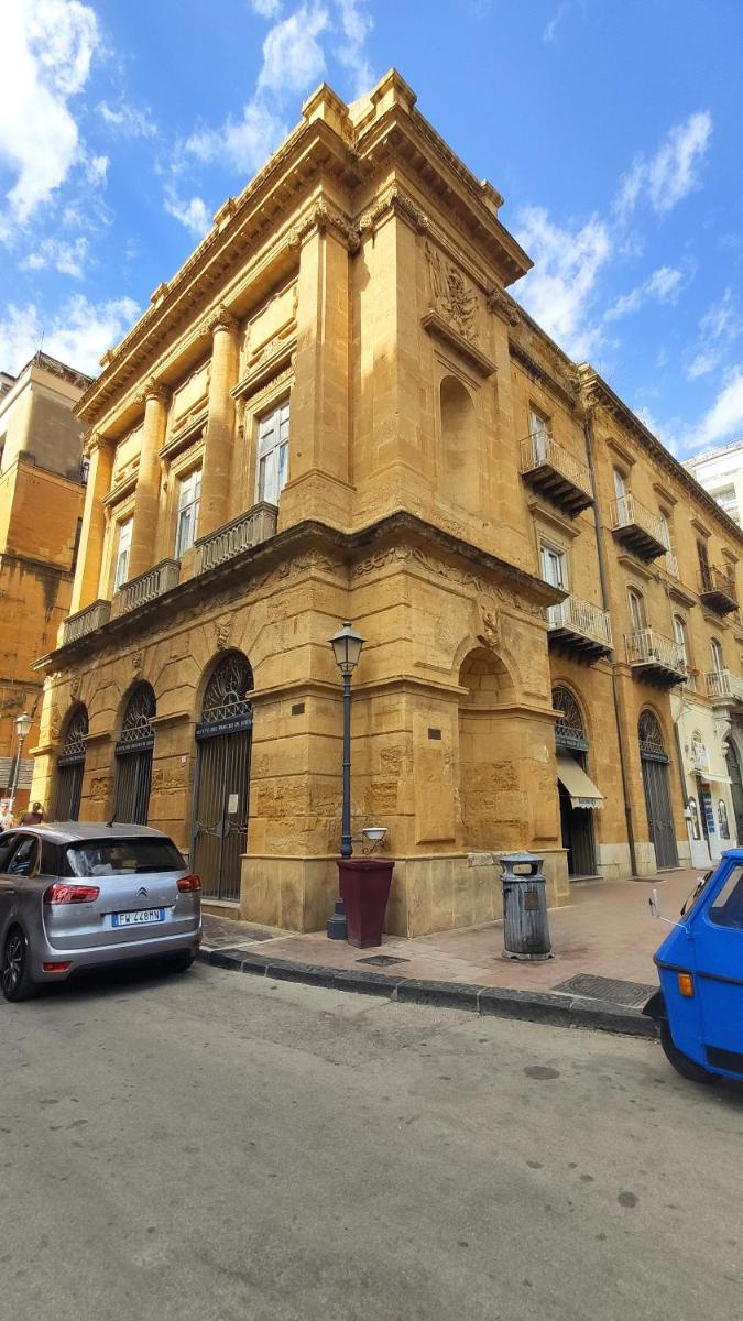 Palazzo Caratozzolo - Housity