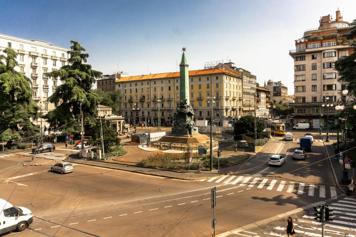 Aparthotel Meneghino - Housity